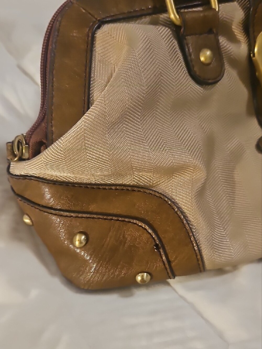 Etienne Aigner Hyde Park satchel - Picture 3 of 9